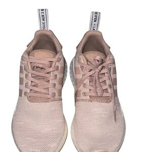 Adidas NMD R2 Women’s Ash Pearl Pink Boost Sneaker Textile Rubber AQ0197